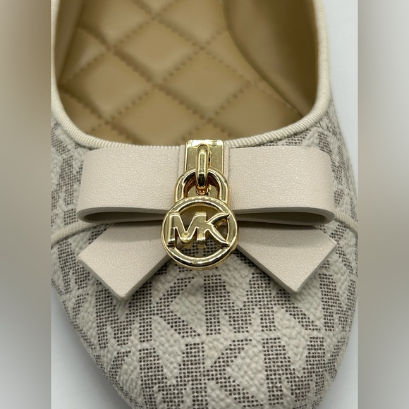 MICHAEL Michael Kors Honey Ballet Flats Vanilla MK Signature Logo Size 7.5M NWB - Picture 10 of 13